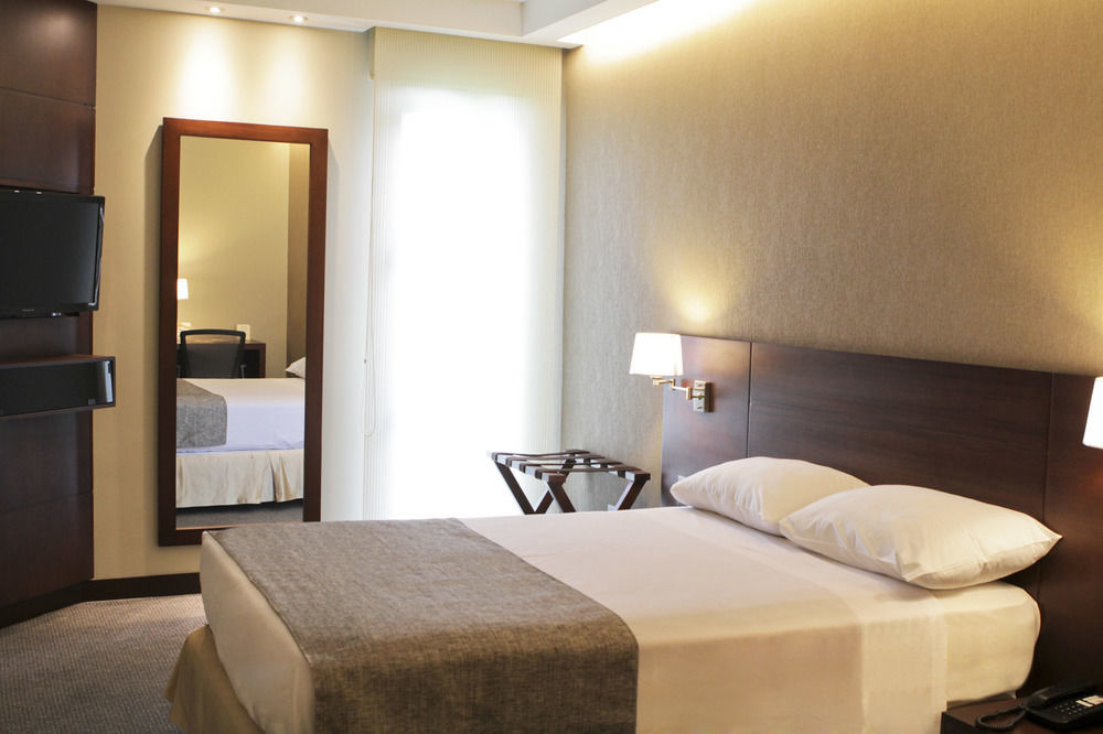 Hotel Continental Guayaquil Buitenkant foto